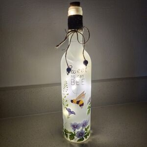 LED Light-Up Frosted Bottle with Iris And Bee Design. New With Tags